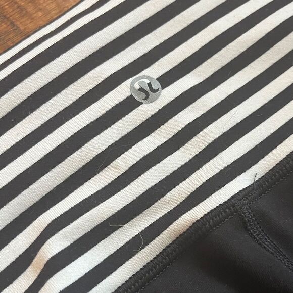 Lululemon Groove Pant II , 16” waist, piling - Picture 7 of 9